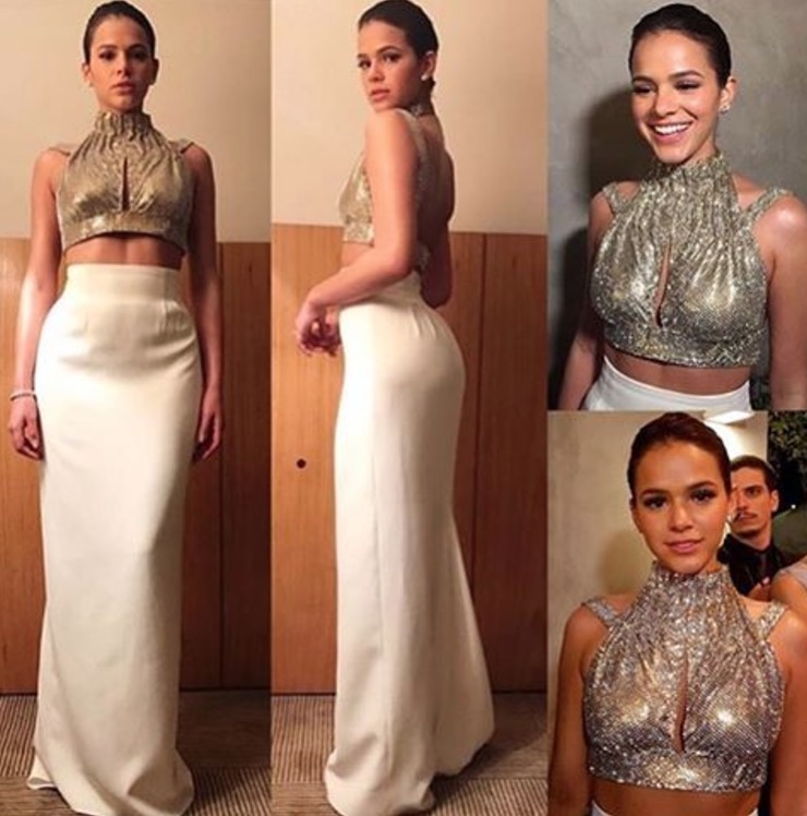 Belíssima, Bruna Marquezine surpreende com barriga sarada em baile de celebridades
