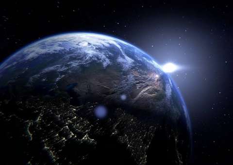 Seres humanos terão que abandonar a Terra em 100 anos, diz cientista