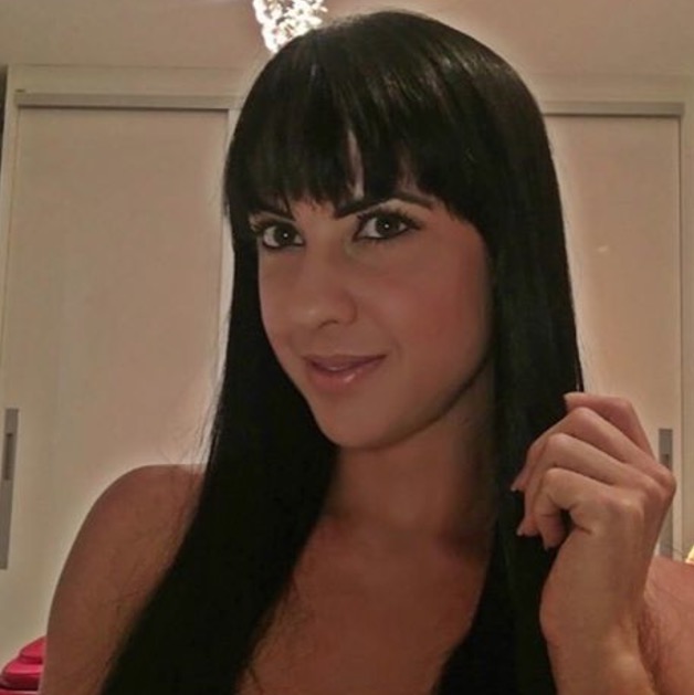 Namorada de Zezé Di Camargo muda visual e divide opiniões 