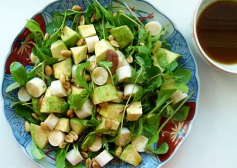Fruta rica em antioxidante pode ser usada também em saladas 