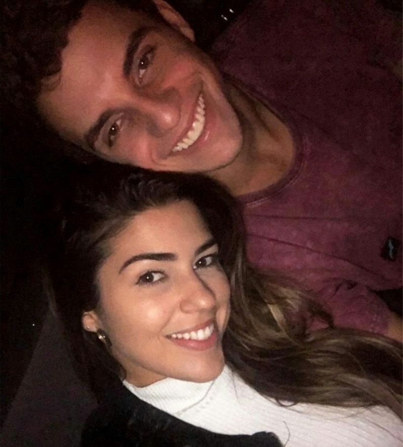 Ex-BBB Vivian é recebida por Manoel em SP e casal mostra que distância não é problema