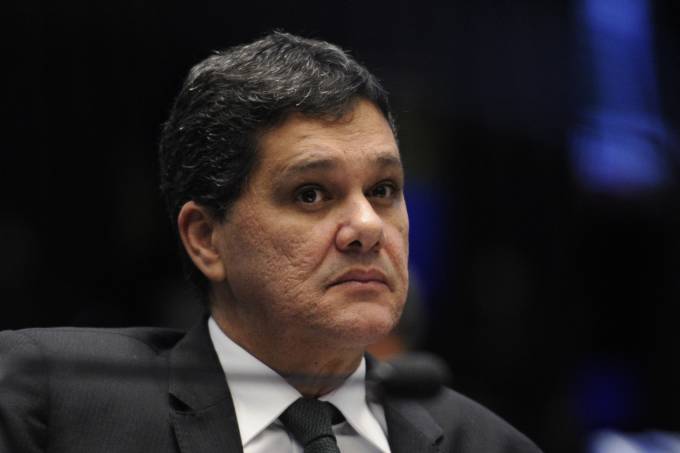 Após escândalo de Temer, relator suspende Reforma Trabalhista