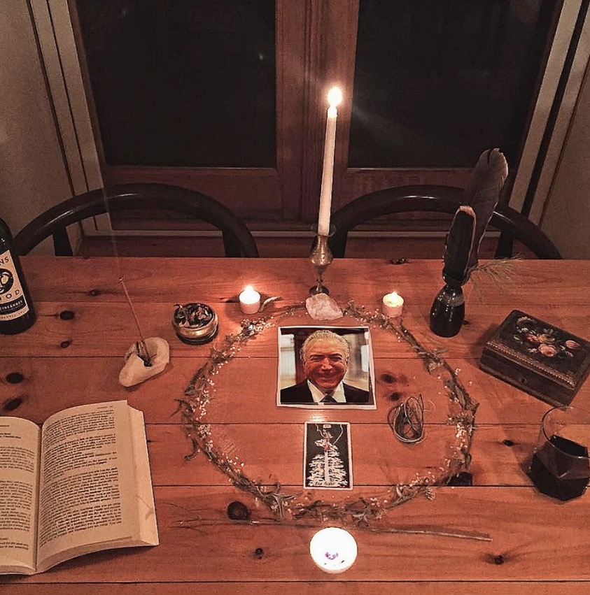 Ritual de bruxo contra Temer bomba na internet após 'maldição' dar certo 