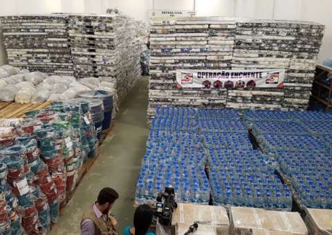 No Amazonas, famílias atingidas pela enchente vão receber 900 toneladas de ajuda humanitária