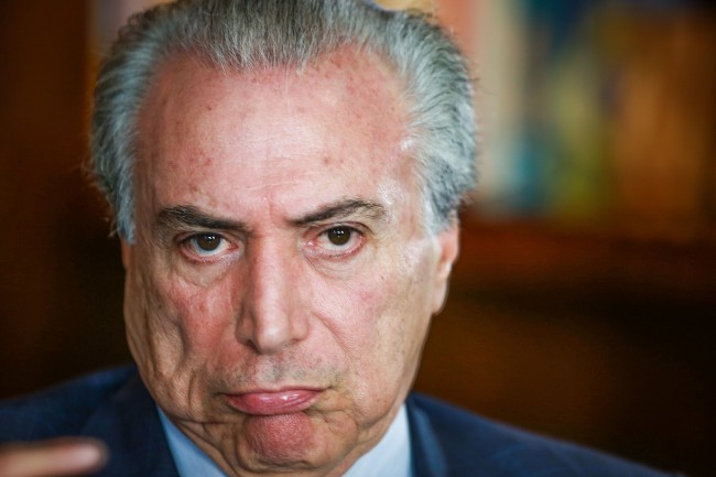 OAB decide entrar com pedido de impeachment de Temer