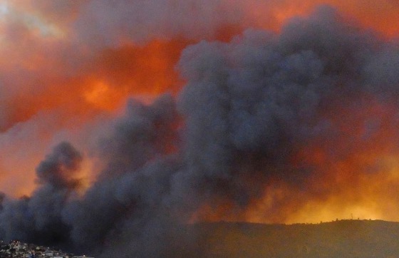 Incêndio em residência deixa uma mulher ferida em Manaus