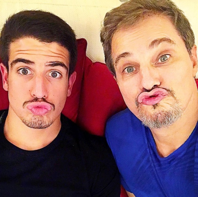 Edson Celulari posa com o filho bonitão e foto faz sucesso: 'tal pai, tal filho'