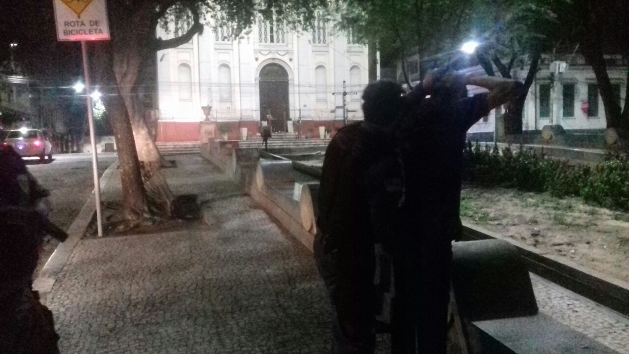 Menor é flagrado com artefato explosivo em igreja no Centro de Manaus