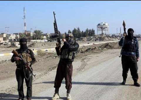 Aviação russa destrói comboio de 120 jihadistas que ia para Síria