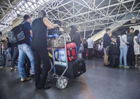 Empresa começa a oferecer passagens com desconto para quem não despachar bagagem