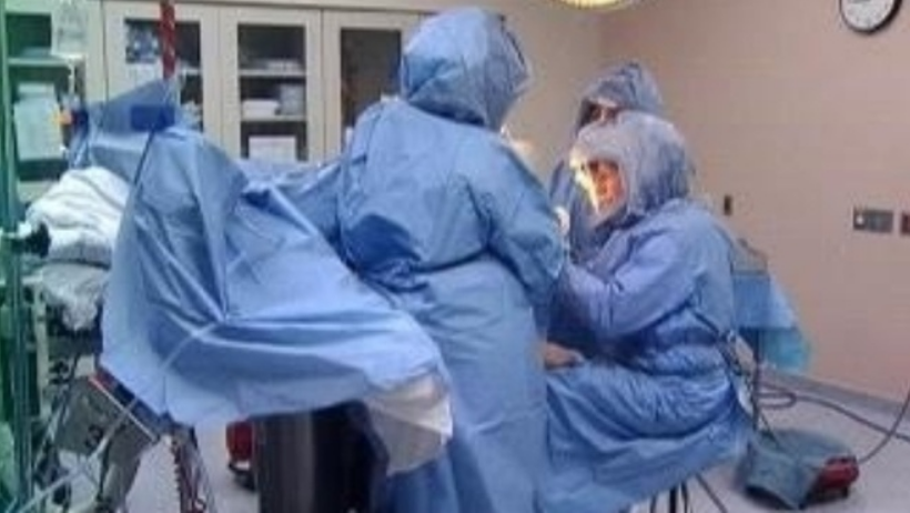 Mulher solta gases durante cirurgia e causa incêndio em hospital