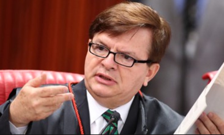 Relator vota pela cassação da chapa Dilma-Temer