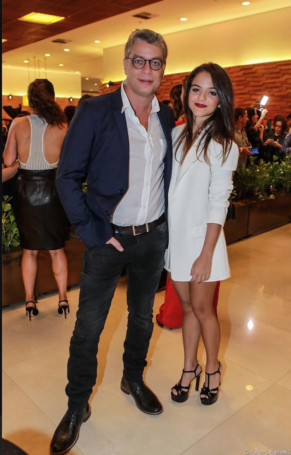 Fabio Assunção posta foto íntima com namorada e se declara 