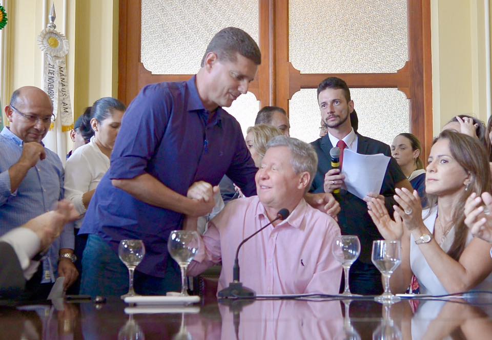 Artur intima Rotta a ingressar no PSDB