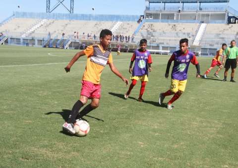 Estádio da Colina é palco das finais do futebol de campo em Manaus  