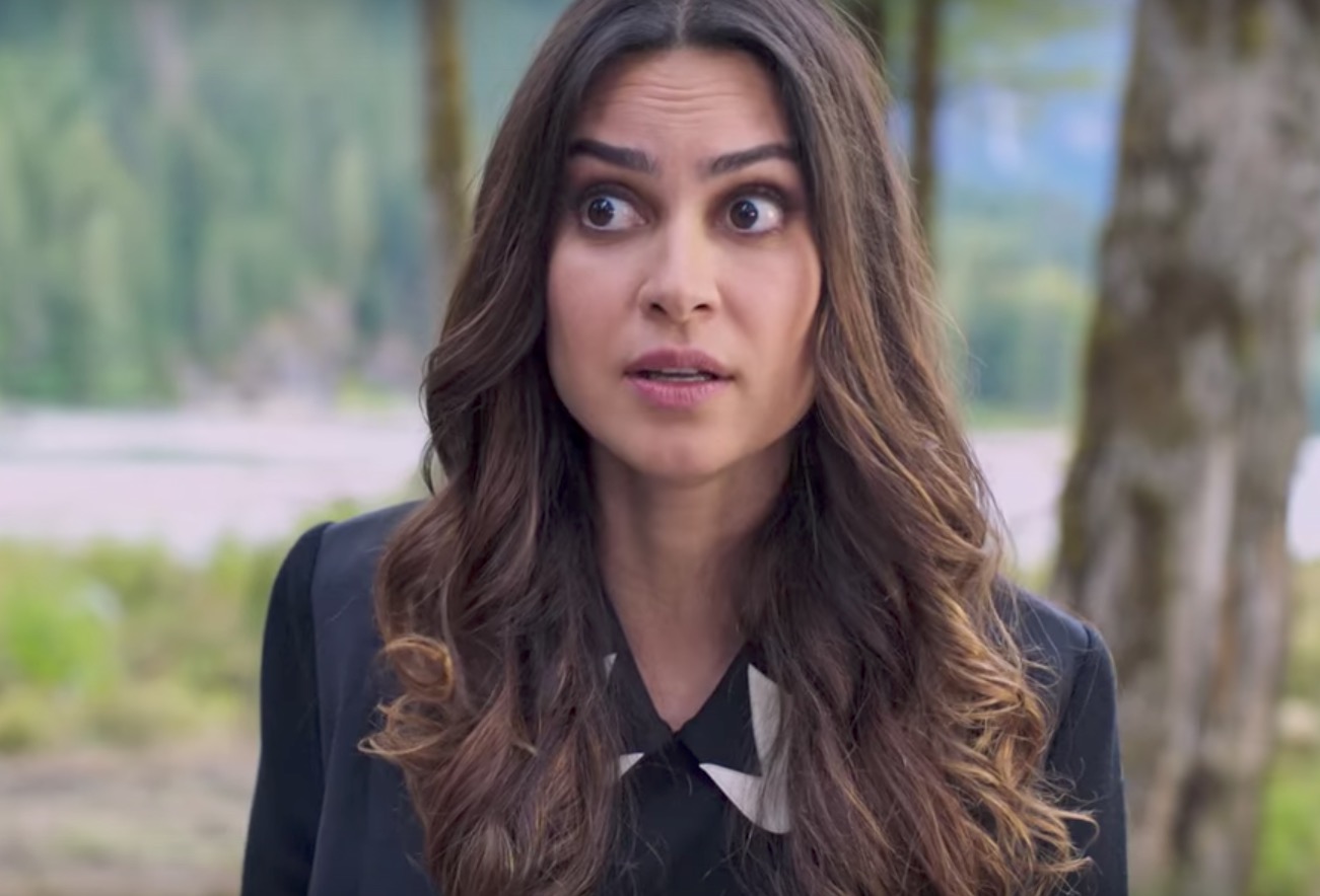  Thaila Ayala rouba a cena em trailer de filme internacional do Pica Pau