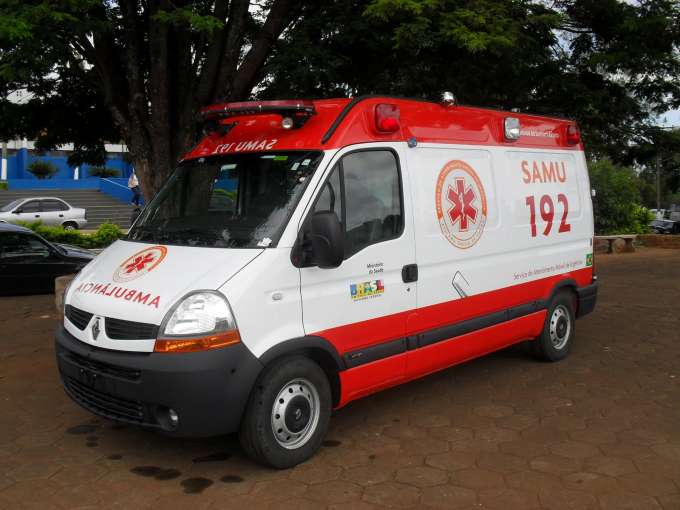 Grupo invade casa e atira em homem na frente da família em Manaus