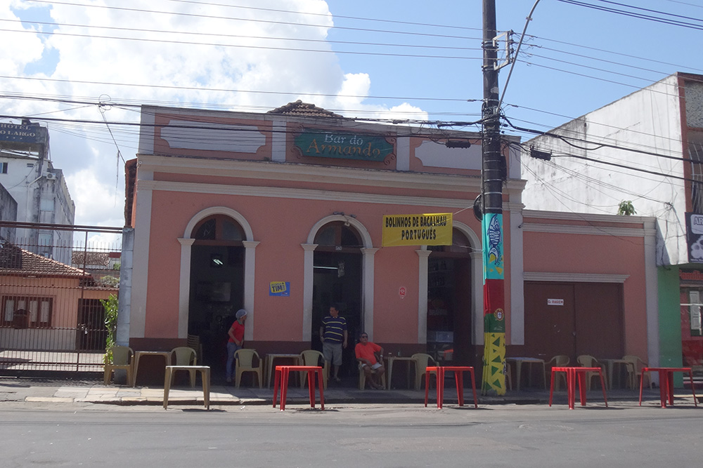 Bandidos entram de madrugada e roubam mais de R$10 mil do Bar do Armando