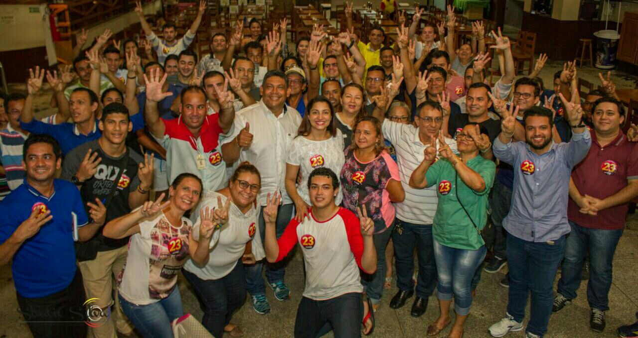 Com promessa de melhor remuneração, Liliane Araújo se reúne com policiais em Manaus