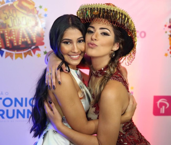 Ex-BBB Vivian Amorim e mais famosos marcam presença em festa de Thaynara OG