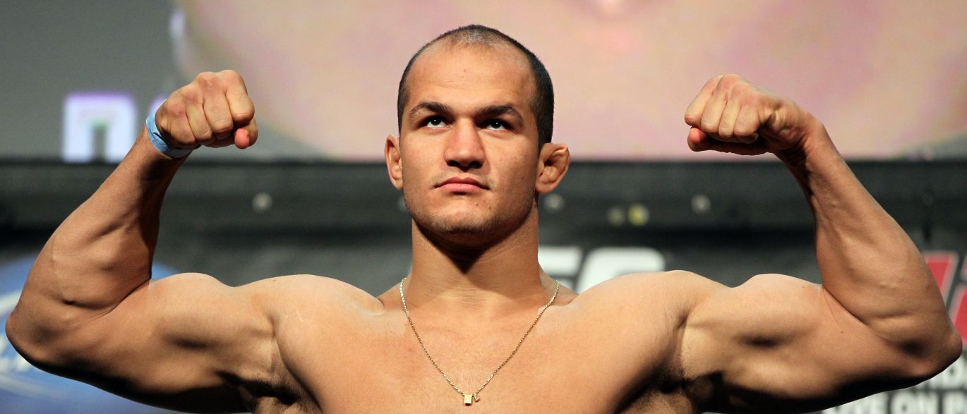 Após ser nocauteado por Miocic, Cigano já tem data pra voltar ao UFC