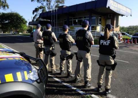 Sem verba, PRF reduz policiamento em estradas e anuncia fechamento de unidades
