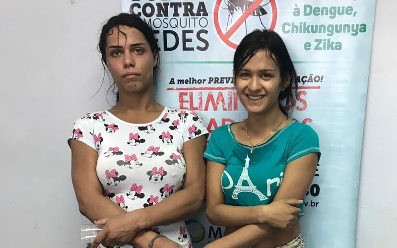 Travestis são presas acusadas de roubar homem após briga por programa sexual