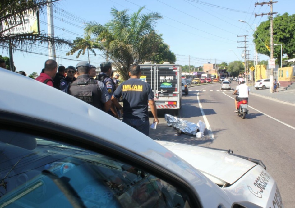 Assaltante morre atropelado durante fuga na zona Oeste de Manaus