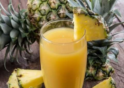 Chá de abacaxi acelera o metabolismo e elimina líquidos 