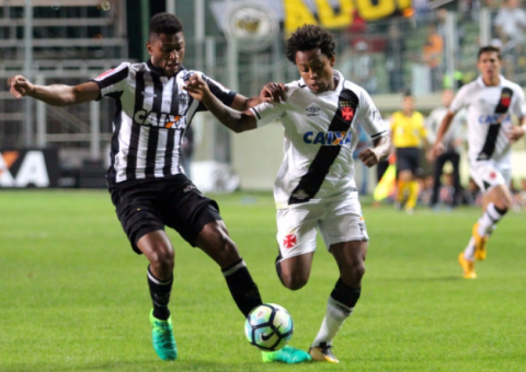 Jovens brilham, e Vasco derrota o Atlético-MG no Horto