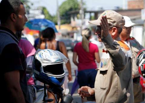 Blitz educativa marca homenagens ao Dia do Motociclista em Manaus 