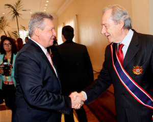 Sob suspeita, David deve responder a Arthur. É o que o Amazonas espera