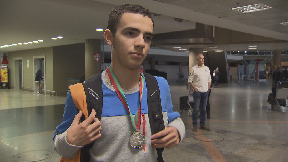 Brasileiro ganha ouro e prata em olimpíada de matemática no exterior