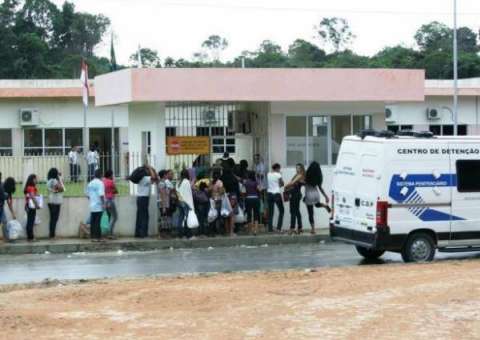 Acusados de coordenar tráfico e mortes de dentro de presídio em Coari, ‘Mata-Porco’ e ‘Nego do Catara’ são transferidos para Manaus