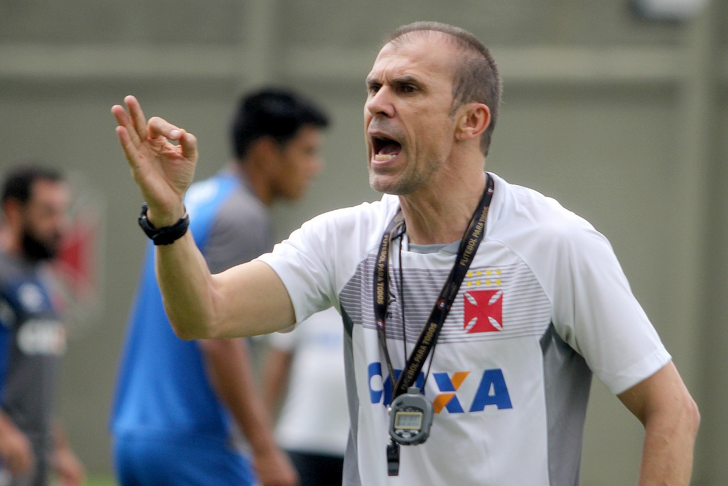 Vasco pode demitir Milton Mendes ainda nesta segunda