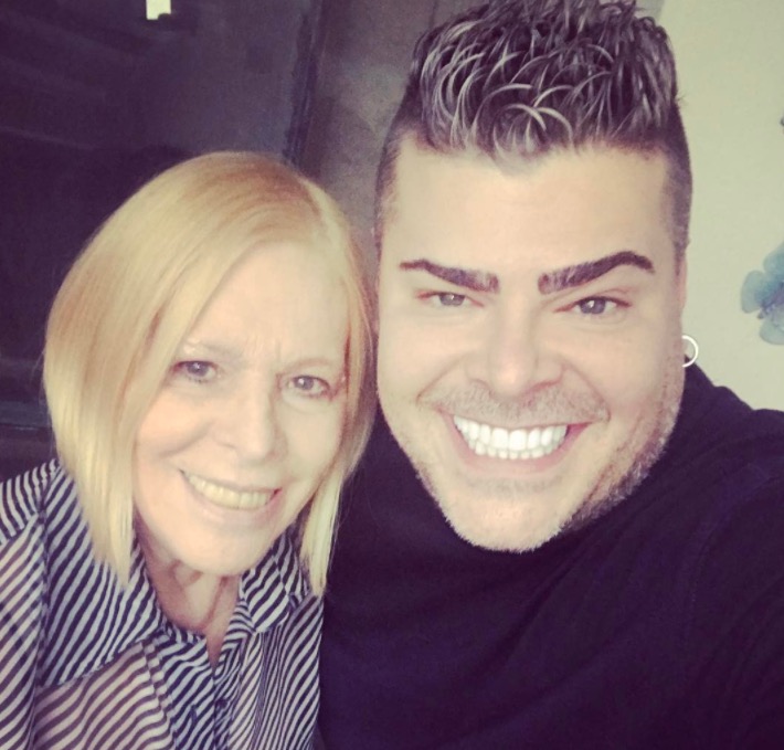 Com depressão, Vanusa é internada em clínica psiquiátrica 