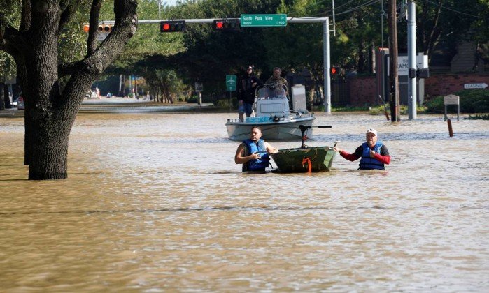 Venezuela doará US$ 5 milhões aos afetados pela tempestade Harvey  