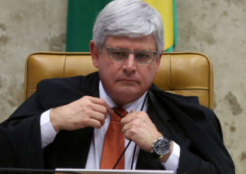 Janot denuncia cúpula do PMDB no Senado por organização criminosa