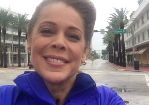 Repórter da Globo causa polêmica e vira meme após foto durante furacão Irma