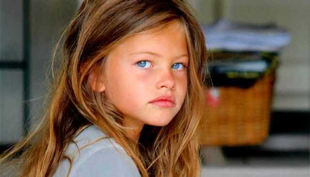 'Menina mais bonita do mundo' cresceu e desfila na Semana da Moda em Milão