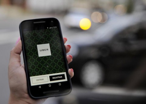 Em Manaus, motoristas da Uber protestam contra PL que regulamenta o serviço e reajuste da gasolina