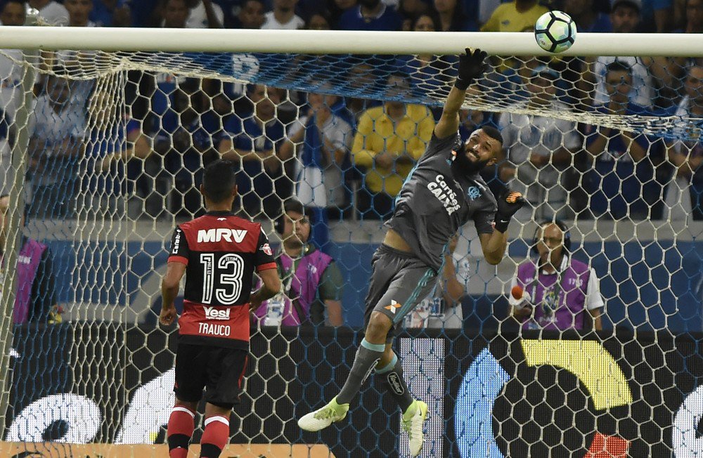 Muralha desabafa sobre defesa nos pênaltis da Copa do Brasil: 'Foi uma estratégia'