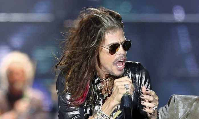 Steven Tyler teve convulsão depois de show em São Paulo, diz jornal