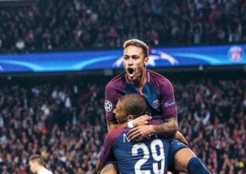  Golaço de Neymar se torna um dos assuntos mais comentados na web; reveja