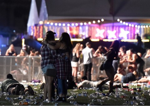 Mais de 20 pessoas morrem e cem ficam feridas em tiroteio em Las Vegas 