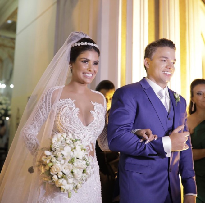 Ex-BBB Munik Nunes se casa com empresário e ele dorme na noite de núpcias 