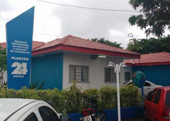 Homem é acusado de estuprar enteada de 5 anos com necessidades especiais por vingança em Manaus