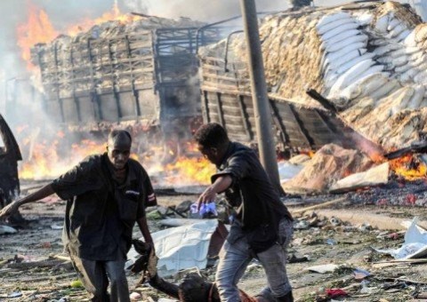 Número de mortos após ataque terrorista na Somália sobe para 189   