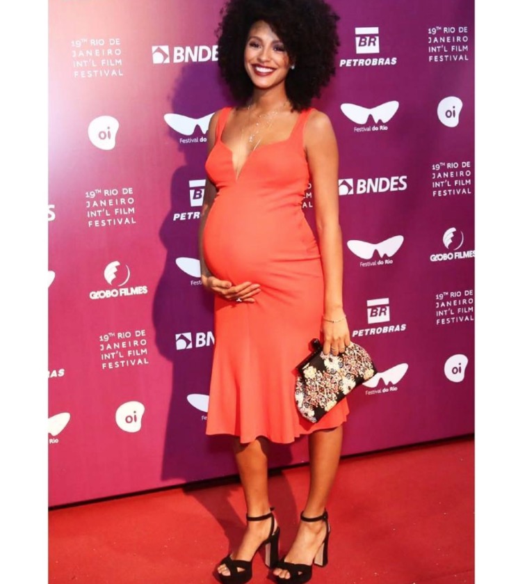 Nasce filho de Sheron Menezzes