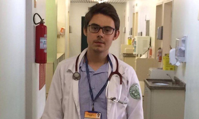  Filho de pedreiro e doméstica, estudante consegue R$ 50 mil para ir para Harvard